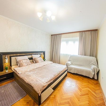 Apartment Emili City Center Bar Luaran gambar